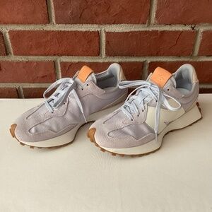 New Balance 327 Women's Sneakers - 8.5